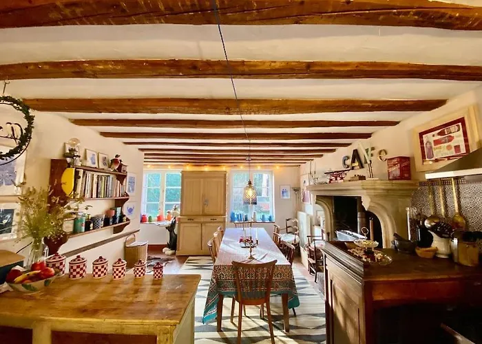 Prázdninový dům Belle Maison De Famille Perche Avec Piscine Planches