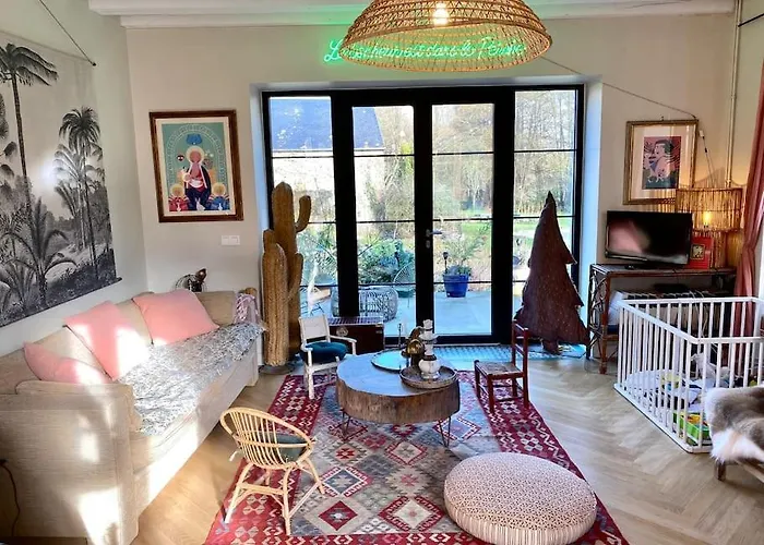 Сasa de vacaciones Belle Maison De Famille Perche Avec Piscine Planches